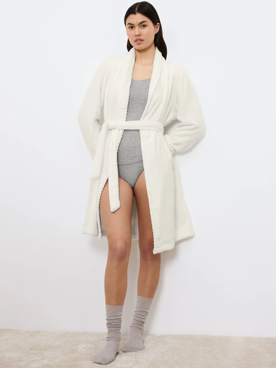 Triumph Damen Bademantel Fleece Robe – Bild 6